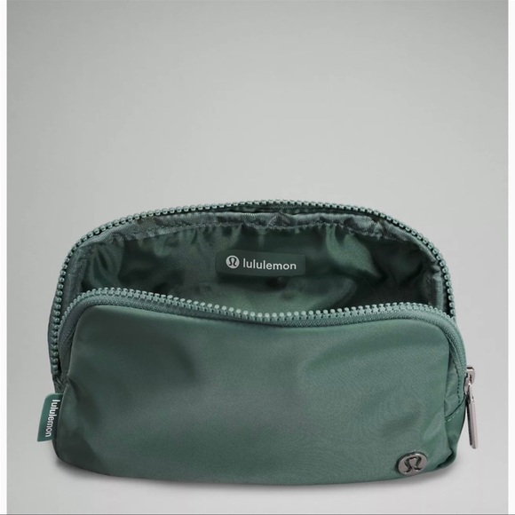 NWT Lululemon Everywhere Belt Bag 1L- Tidewater Teal - Picture 3 of 9